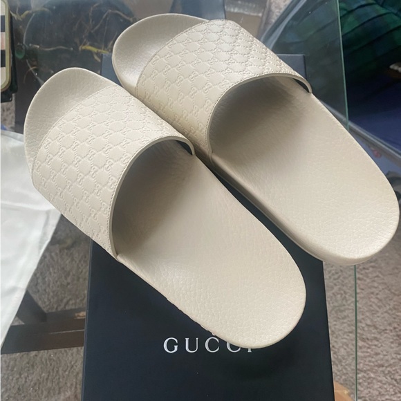 Gucci Sliders, Size 38 BRAND NEW - Picture 2 of 10